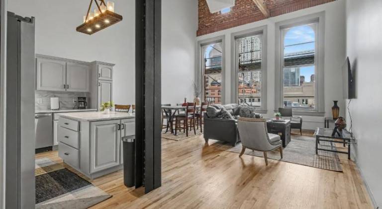 Holiday apartment | Pet-friendly in Denver, CO