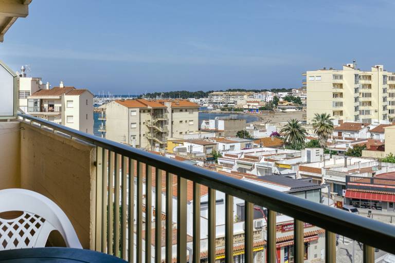 Apartment 'Casal Riells ' with Shared Pool, Private Terrace and Balcony — photo 5