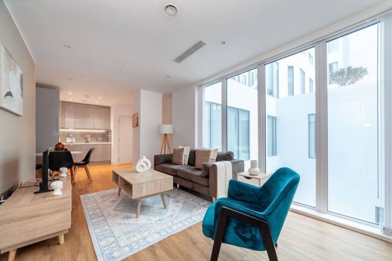 Apartment Ealing