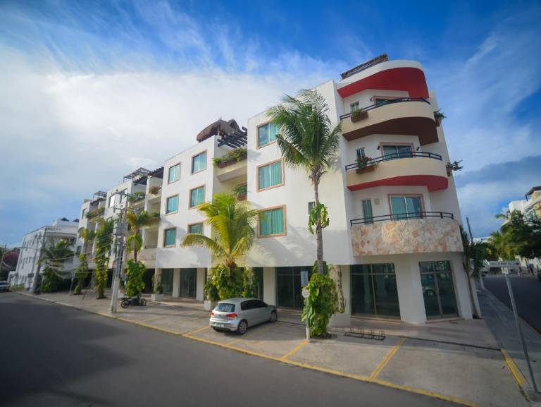 Serviced apartment with grill, pool & terrace — photo 4
