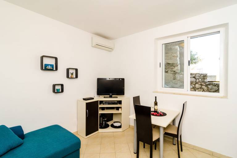 Rental apartment with patio | Sea view — photo 4