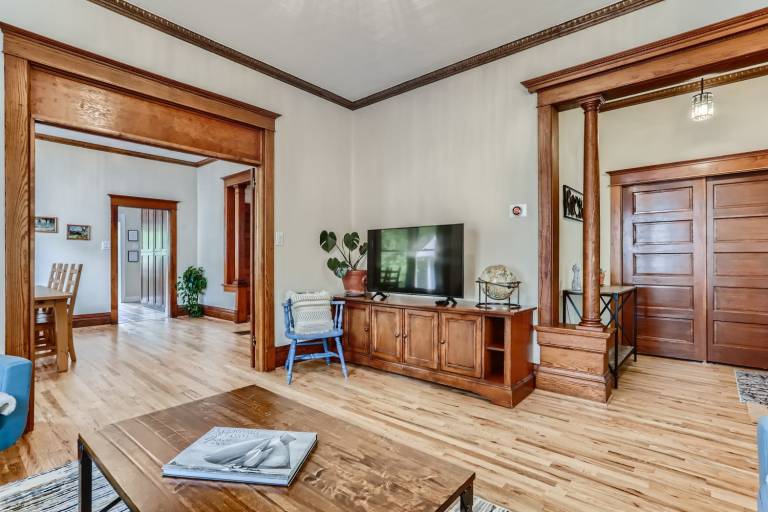 Historic Downtown Home/Hot Tub/Pet Friendly — photo 5