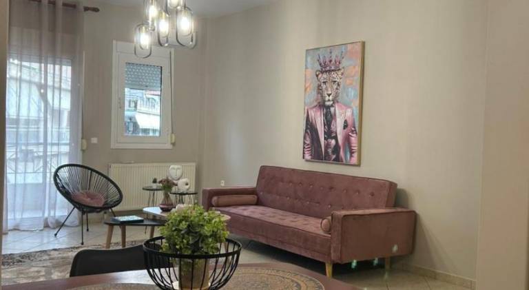 Apartment with patio in Katerini