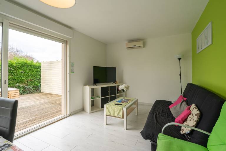 Apartment with terrace, garden & grill — photo 3