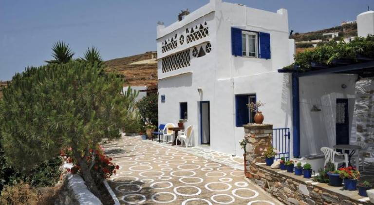 Tinos Peristerionas — photo 4