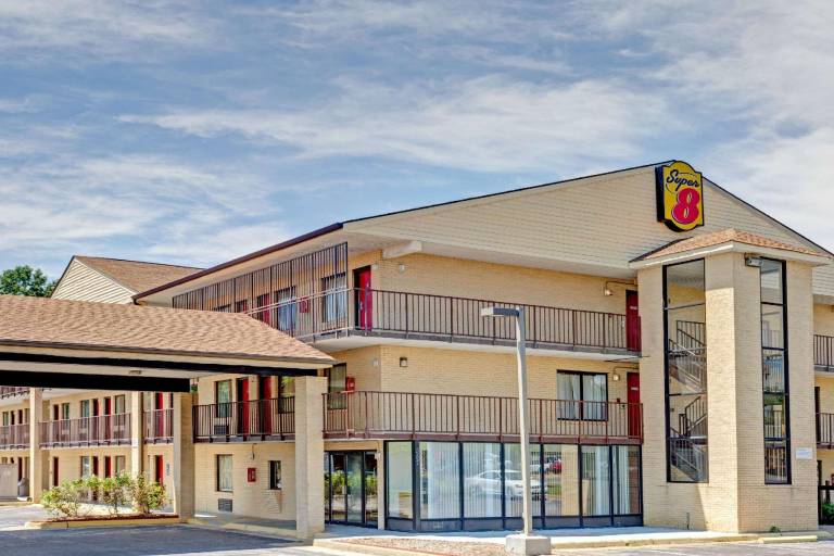 Super 8 By Wyndham Fredericksburg — photo 4