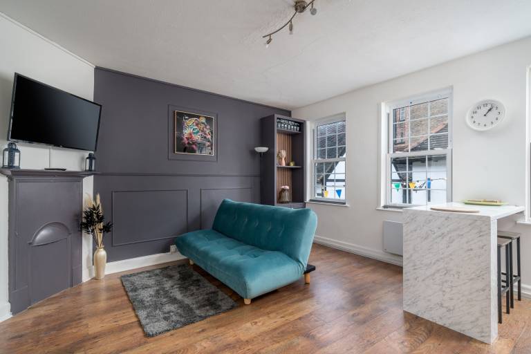 Apartment Thames Ditton