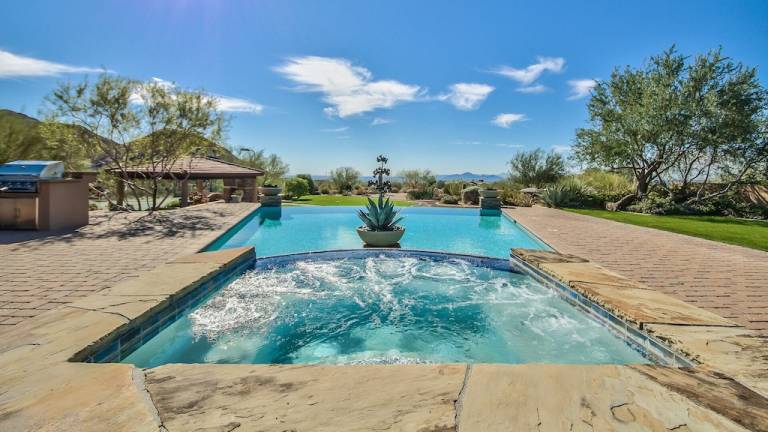 House Pinnacle Peak Heights