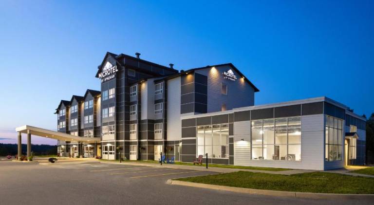 Microtel Inn & Suites by Wyndham Kirkland Lake — photo 2