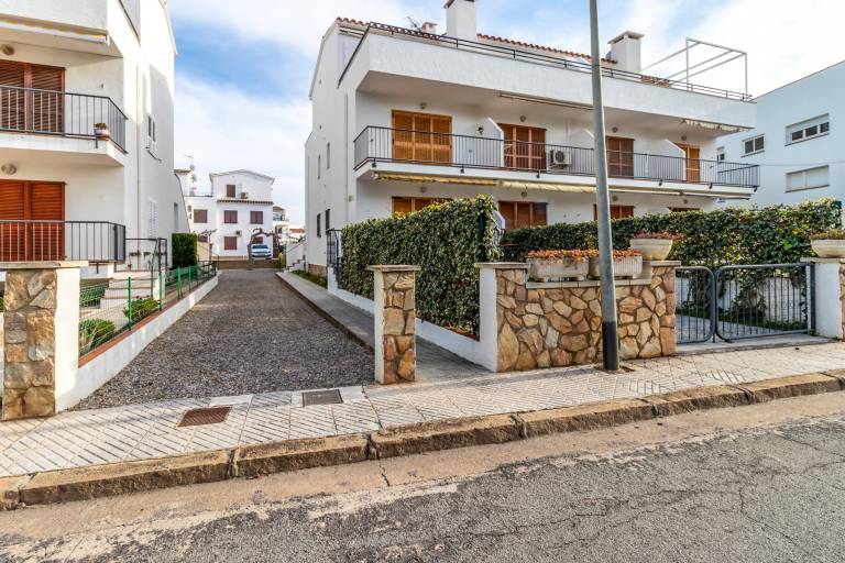 Rental apartment with barbeque & terrace | Sea view — photo 3