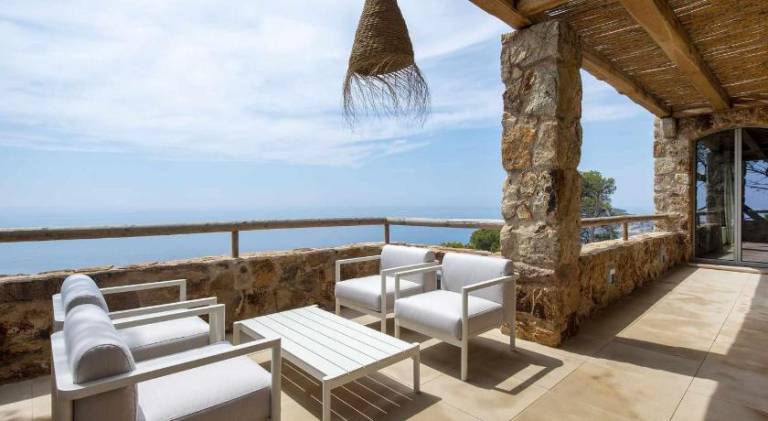 Villa with private pool, yard & grill | Good for workation — photo 4
