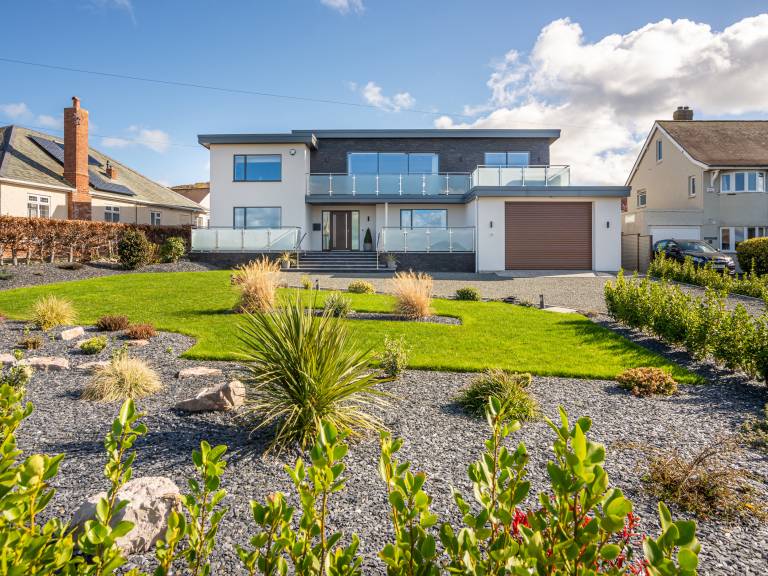 Child-friendly lovely cottage with garden | Beach view | Next to the beach | Dogs allowed in Conwy