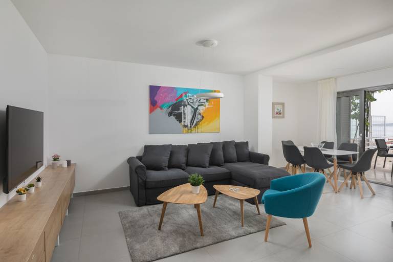 Apartment with grill, terrace & heated pool | Garden view | Beach nearby | Pets are welcome — photo 3