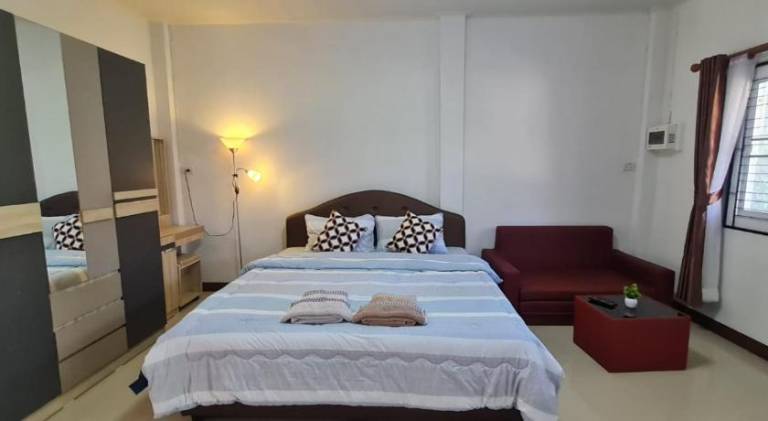 Holiday apartment with pool — photo 2