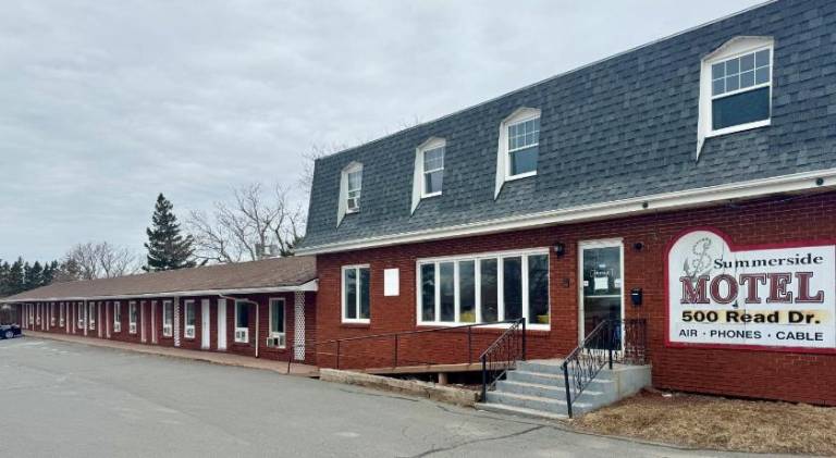 SUMMERSIDE MOTEL &COTTAGES in Summerside, PE