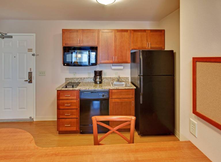 Candlewood Suites Williston By IHG — photo 5