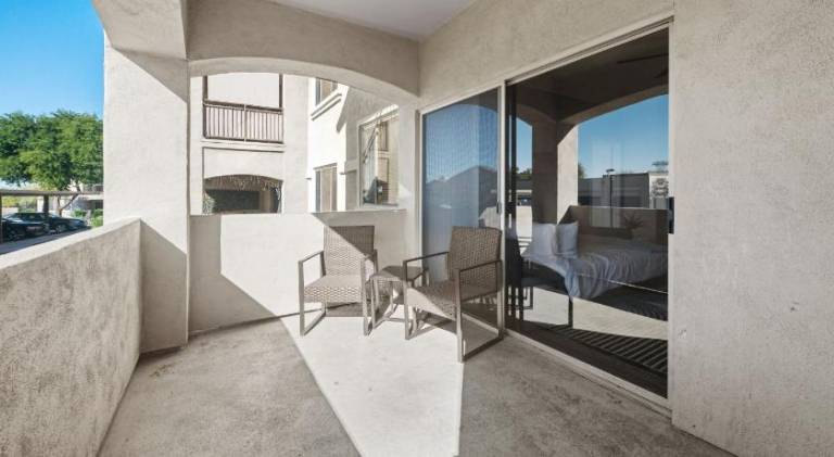 Holiday apartment with pool — photo 4