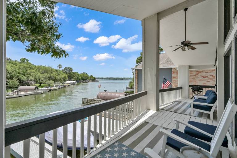 House Lake Conroe