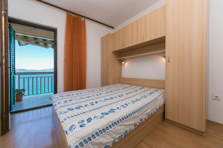 Apartma Gradac