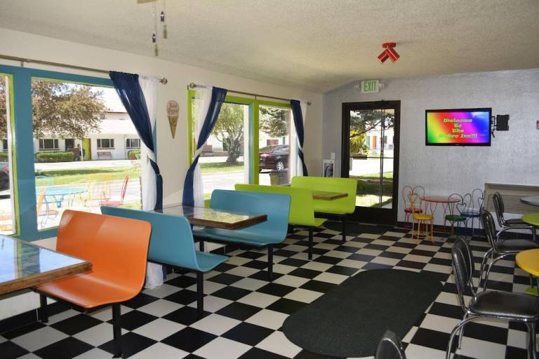 Retro Inn at Mesa Verde — photo 2