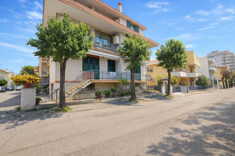 Rental apartment with terrace in Teramo