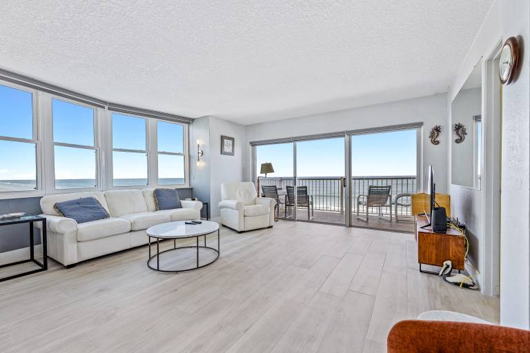 PT501 Ponce de Leon Towers Beachfront Condo