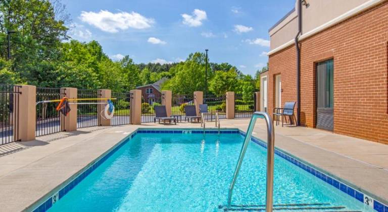 Comfort Suites Greensboro-High Point — photo 4