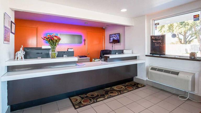 Motel 6 Round Rock, TX — photo 4