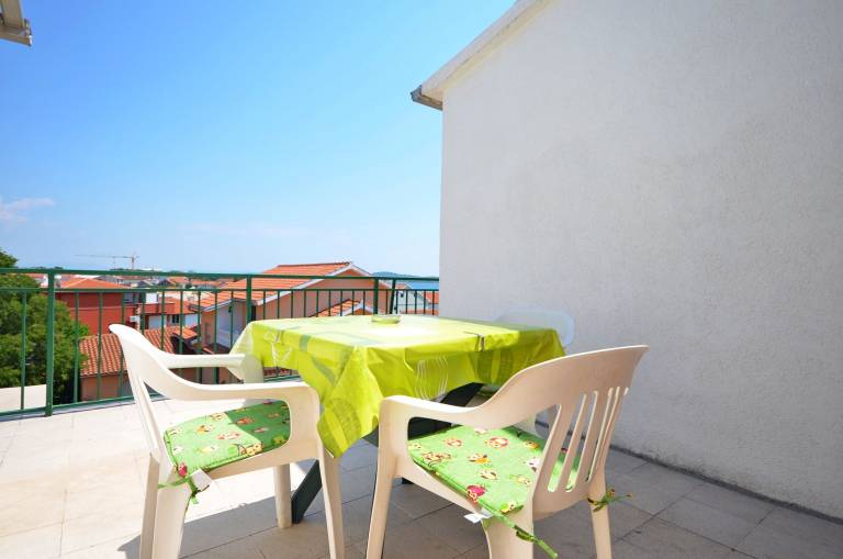 Apartment with BBQ & terrace | Sea view — photo 2