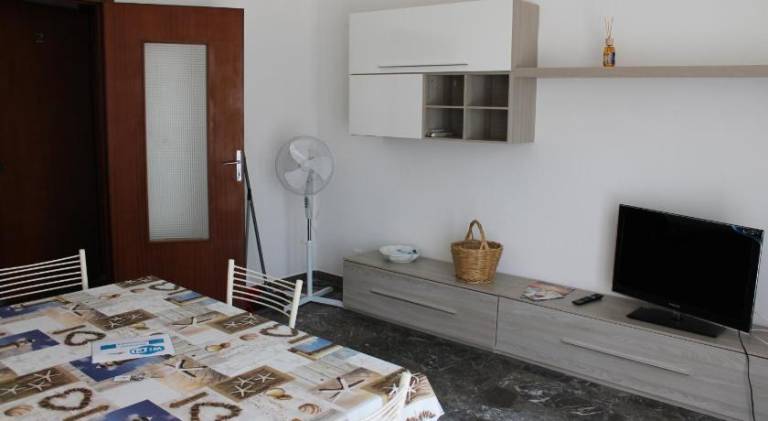 Nice rental apartment with yard & patio | Next to the beach | Pets are welcome — photo 4