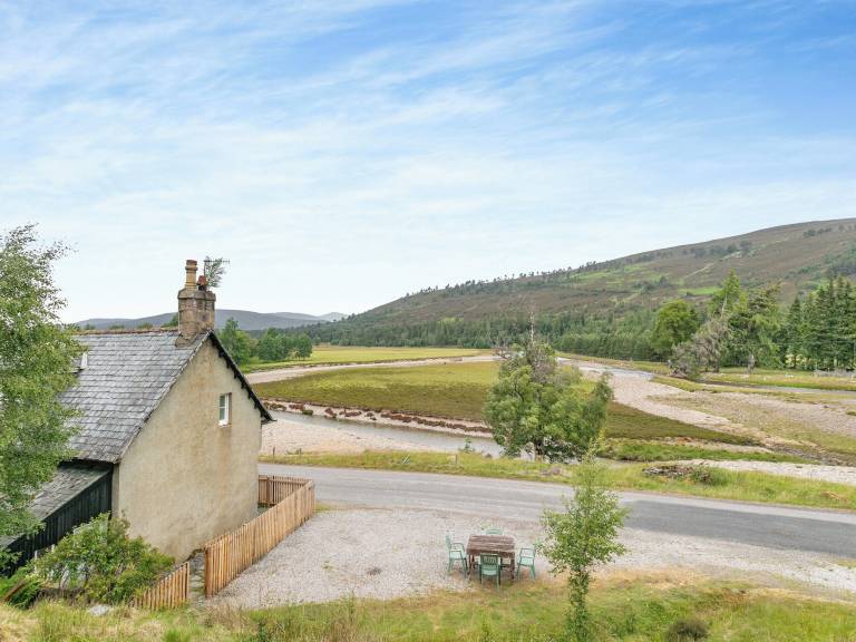 Cottage  Braemar