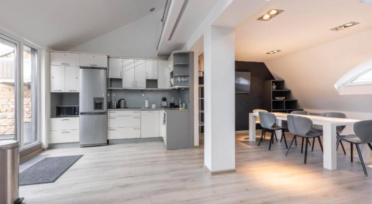 Pleasant apartment with terrace | Next to Albert Street | Dogs allowed — photo 2