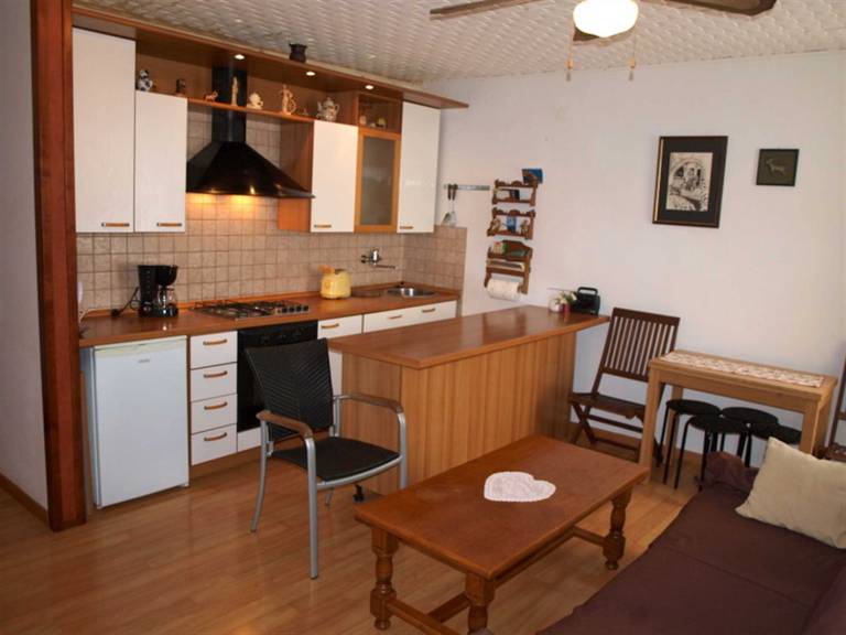 Holiday apartment with 2 rooms for 4 persons — photo 3