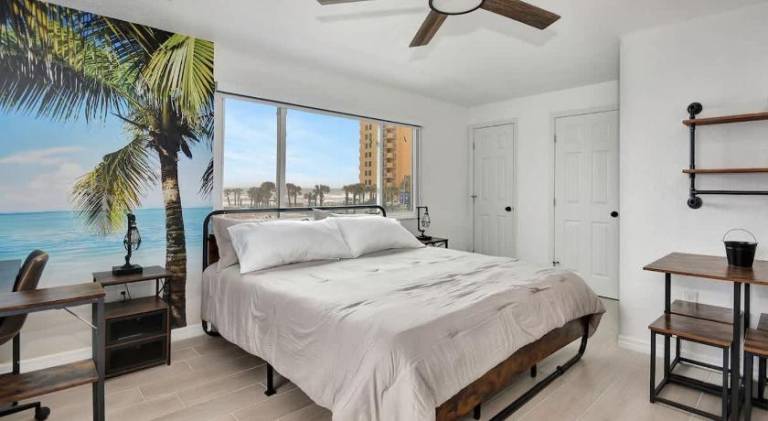 Lovely house | Dogs allowed in Daytona Beach Shores, FL