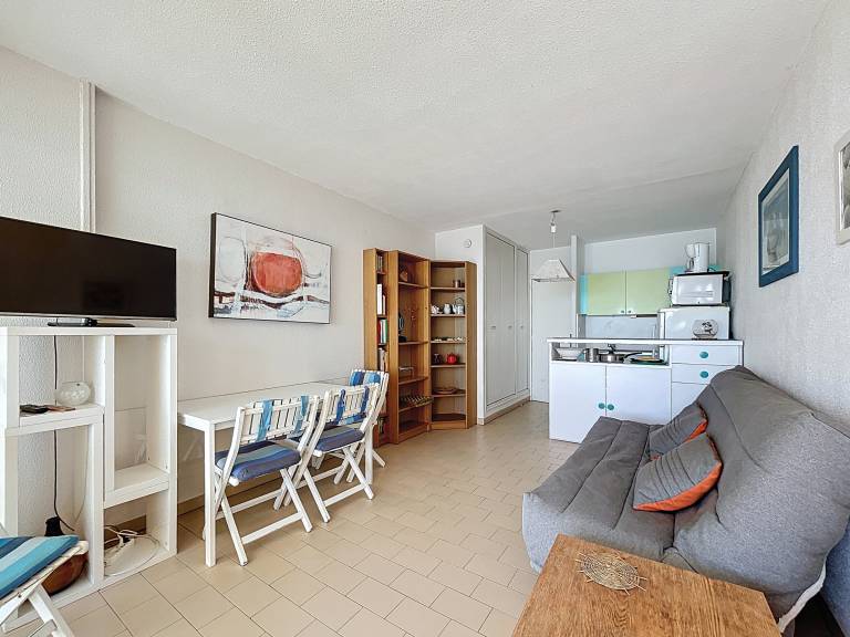 Studio | Beach nearby | Pets are welcome — photo 4