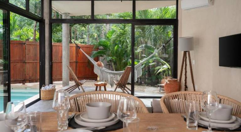Villa with pool — photo 4