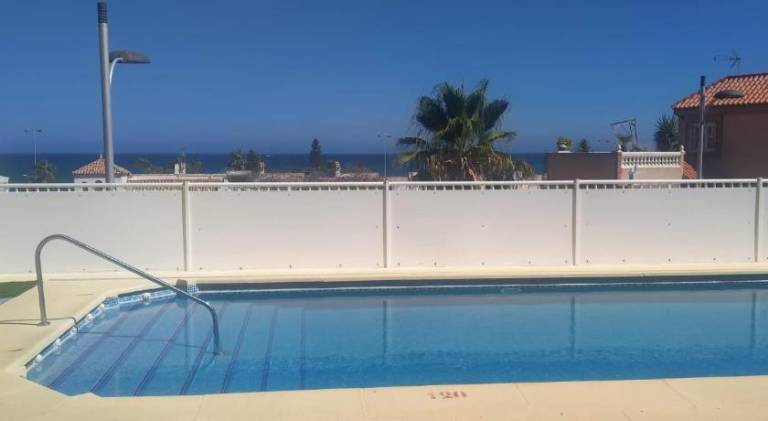 Holiday apartment with pool in Roquetas de Mar