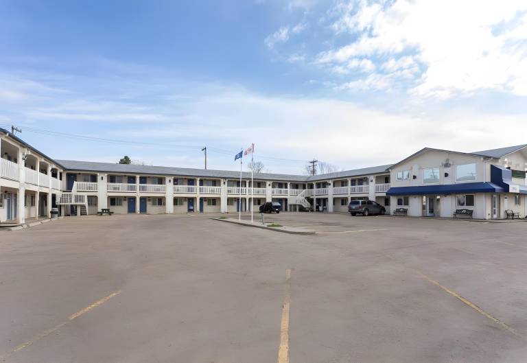 Motel Bo Camrose in Camrose, AB
