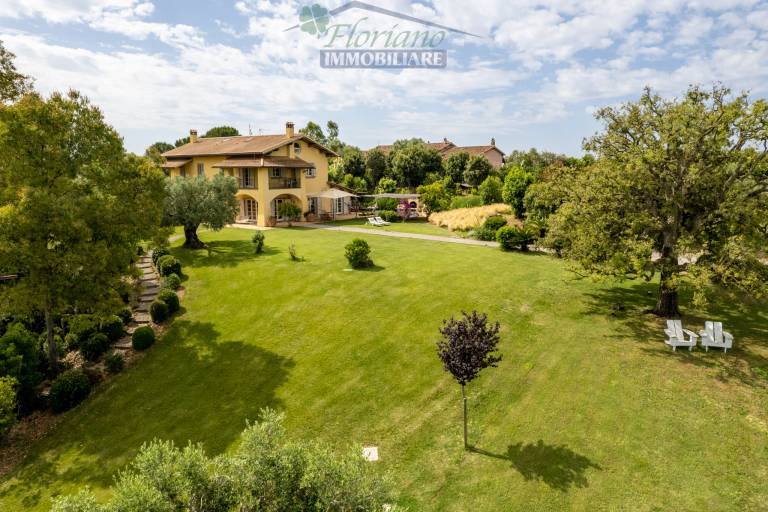 Villa with barbecue, terrace & garden | Mountain view — photo 2