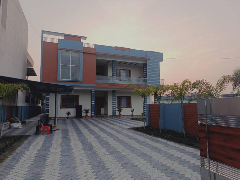 Villa with BBQ & yard in Nainital