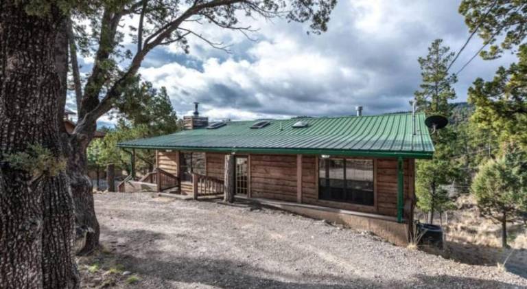 House with BBQ & patio in Ruidoso, NM