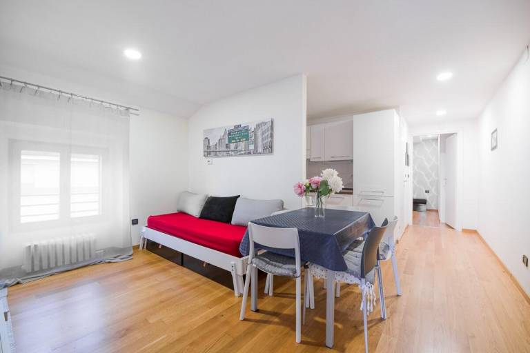 Holiday apartment | Next to Santa Maria delle Grazie in Milan, OH