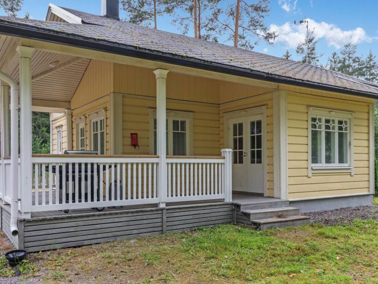 Vacation home with terrace & sauna | Nature view | Pet-friendly — photo 2
