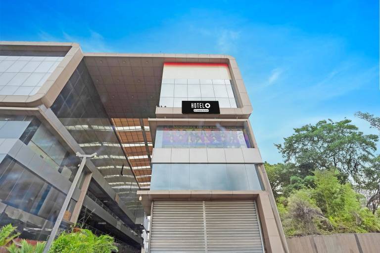 Hotel O Ugat Canal Surat Formerly Royal Orbit