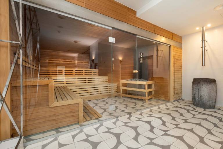 Su kowskiego 4C Ko obrzeg Stylish Studio Air Conditioning Sauna Swimming Pool — photo 5