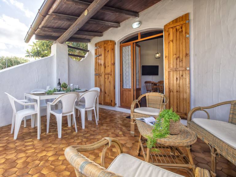 House with terrace, grill & yard | Close to the beach | Pet-friendly — photo 5