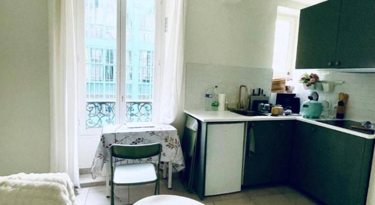 Jin's cosy apartment at Paris 10eme in Pantin