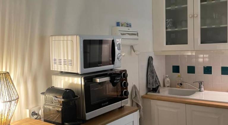 Holiday apartment with yard & patio — photo 4