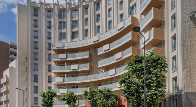 Serviced apartment with pool, sauna & patio | Pets are welcome in Montrouge