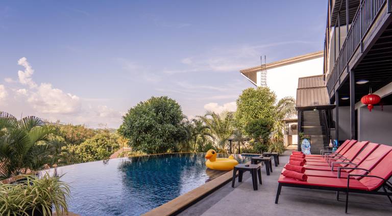 Villa  Chalong